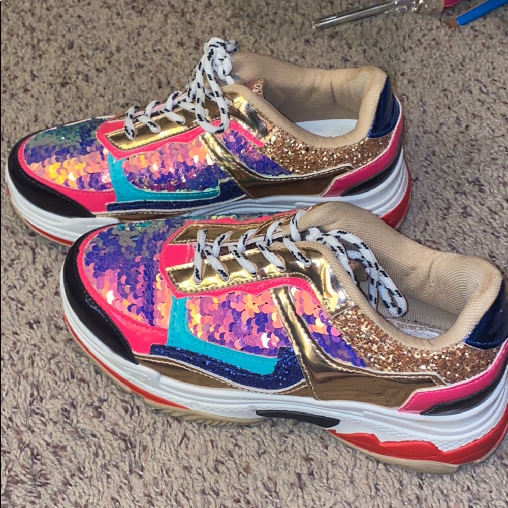 Sneakers